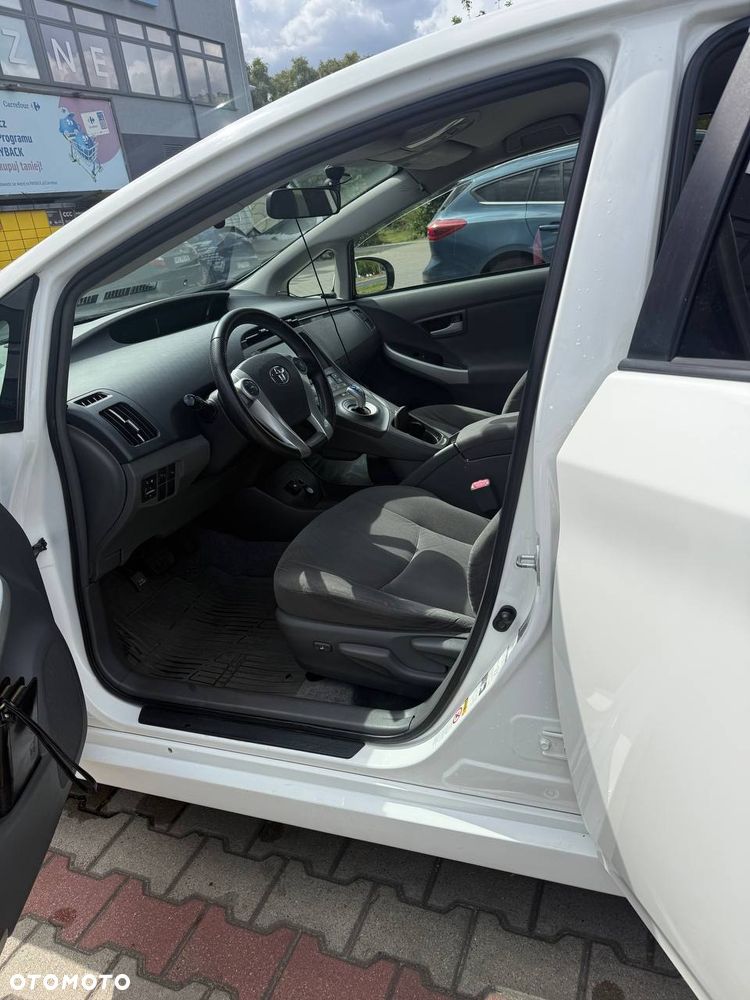 Toyota Prius - 18