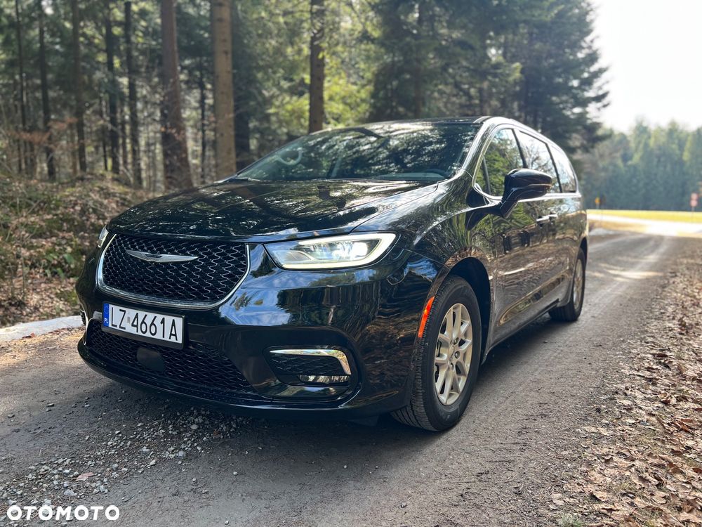 Chrysler Pacifica - 4