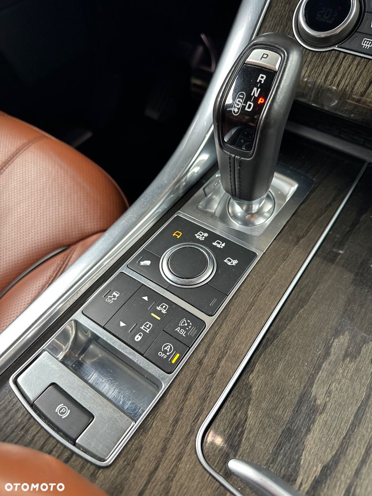 Land Rover Range Rover Sport S 3.0 SD V6 HSE Dynamic - 29