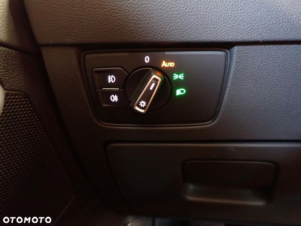 Volkswagen Passat 2.0 TDI EVO Business DSG - 12