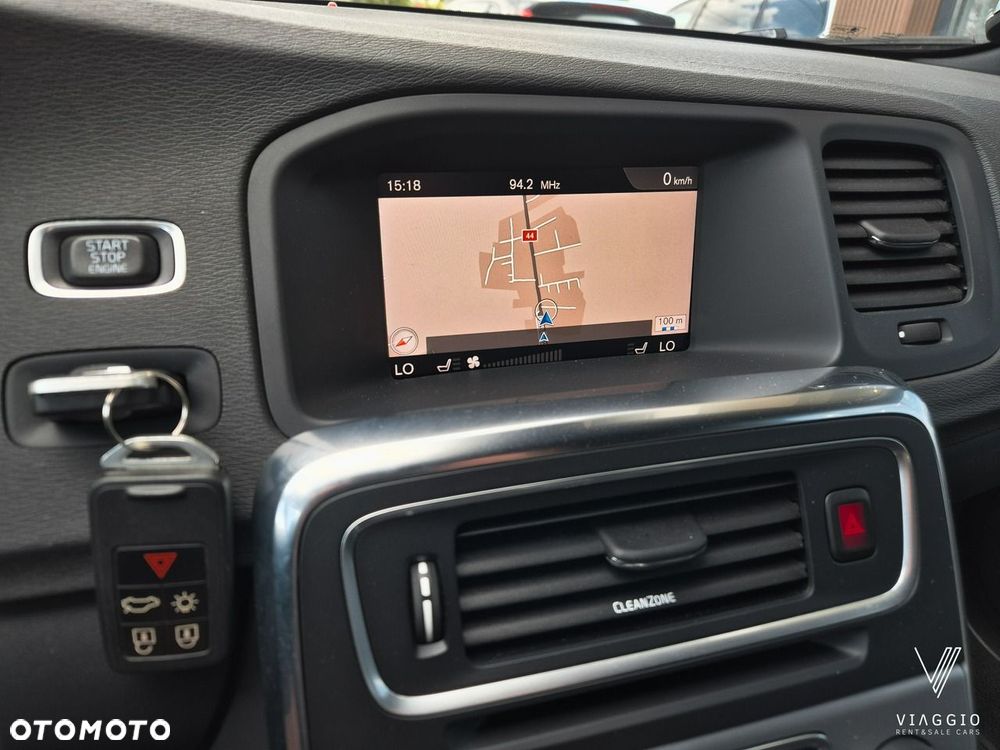 Volvo V60 D3 Momentum - 9
