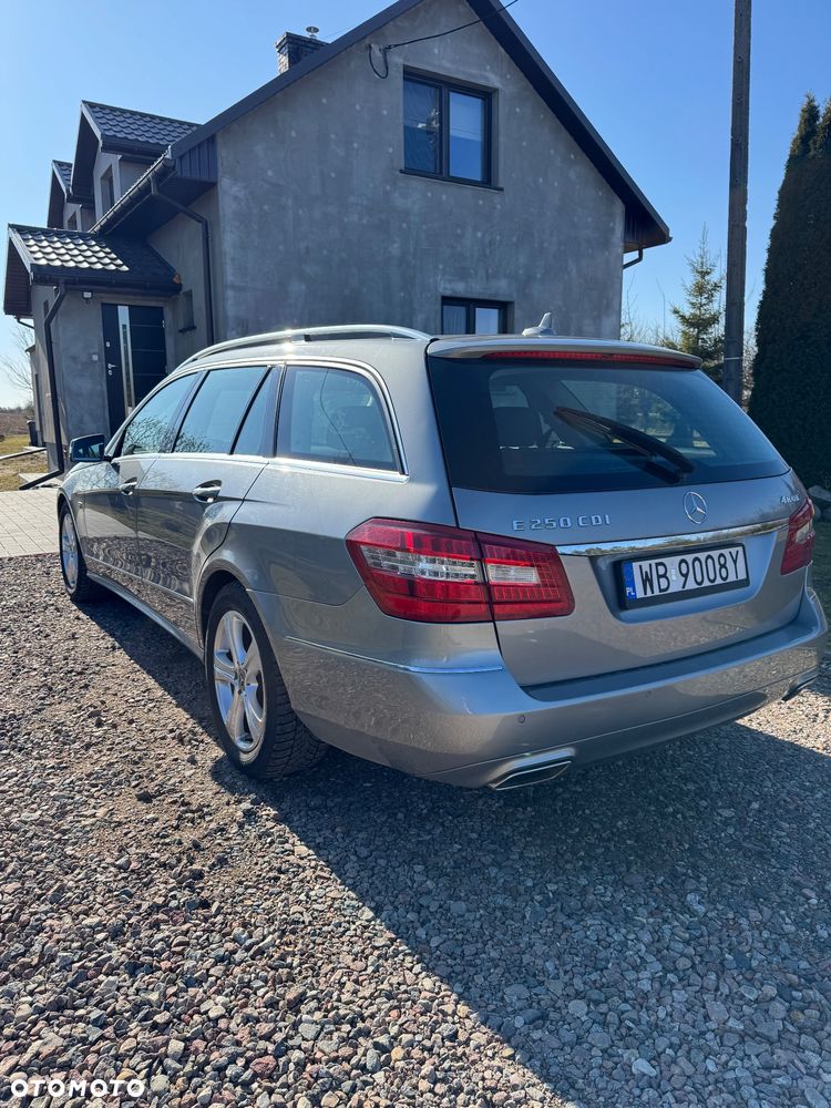 Mercedes-Benz Klasa E 250 CDI DPF 4Matic BlueEFFICIENCY 7G-TRONIC - 4