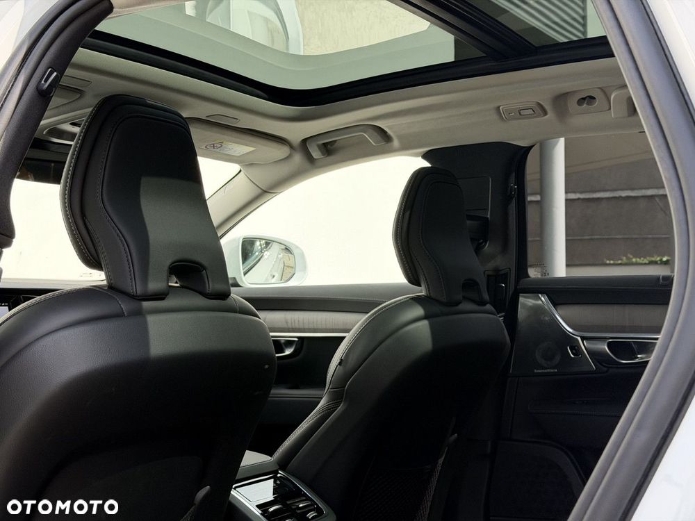 Volvo V90 Cross Country - 17