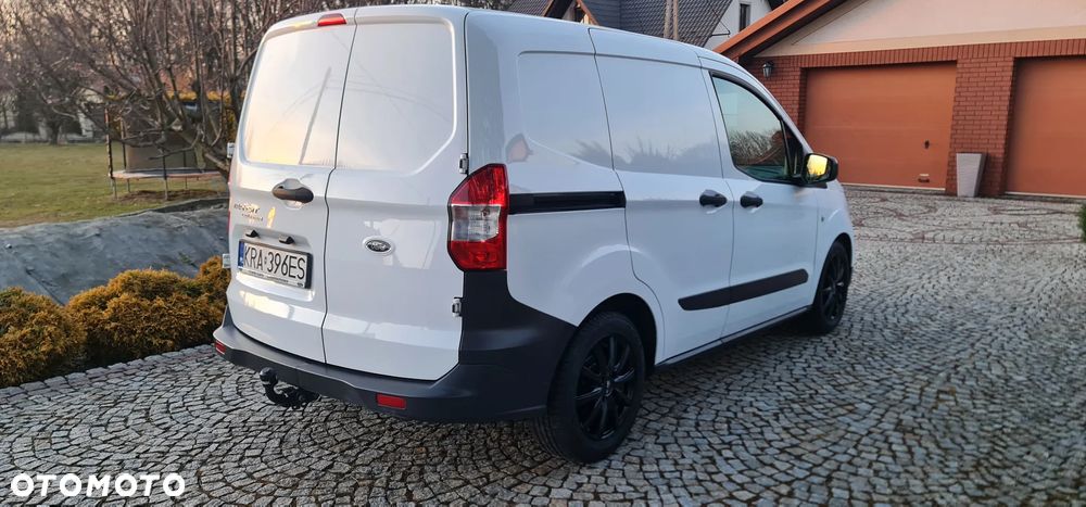 Ford Transit Courier - 3