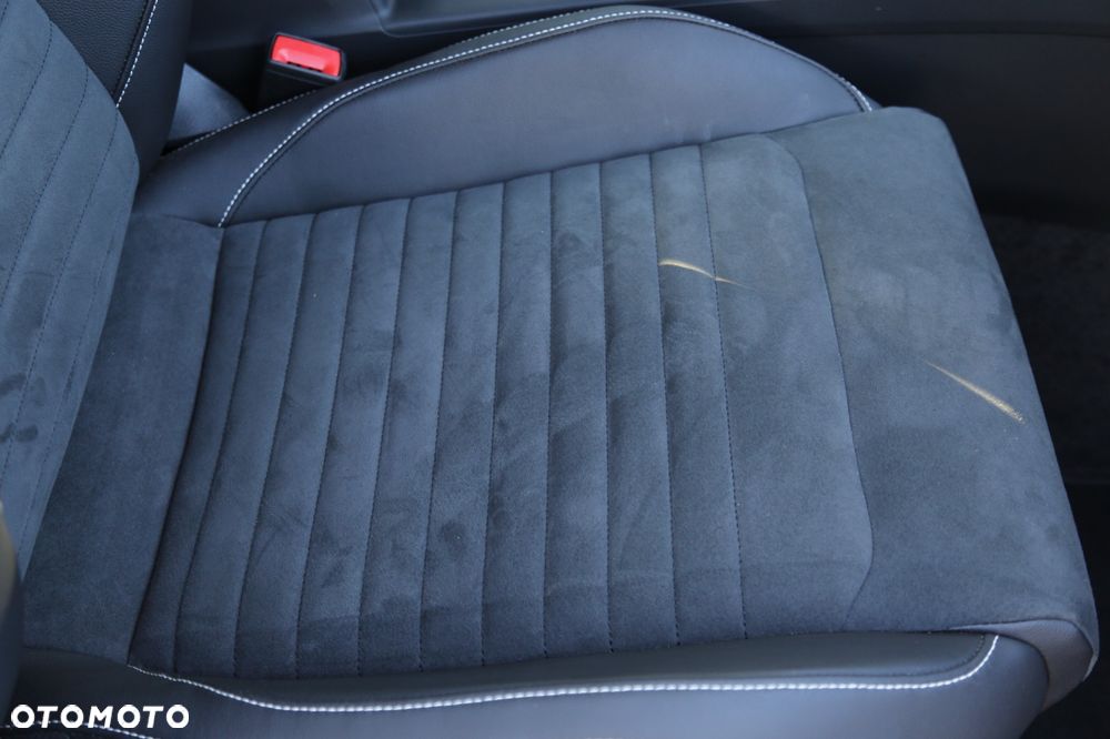 Volkswagen Passat 1.5 TSI OPF DSG Elegance - 40