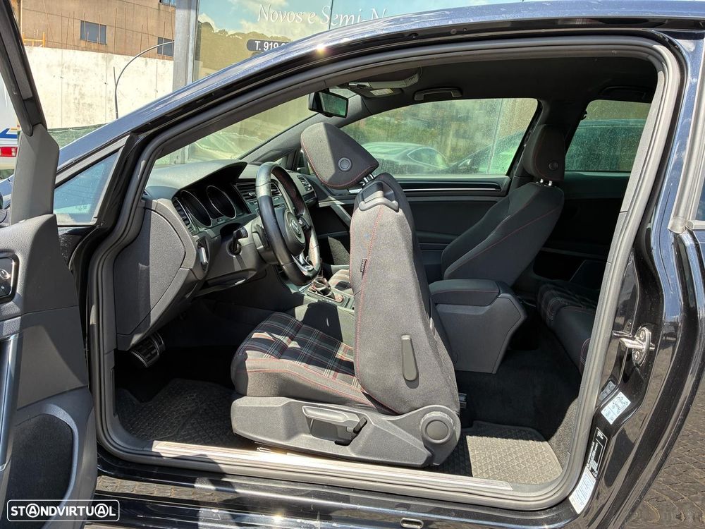 VW Golf 2.0 TSi GTi DSG Performance - 14