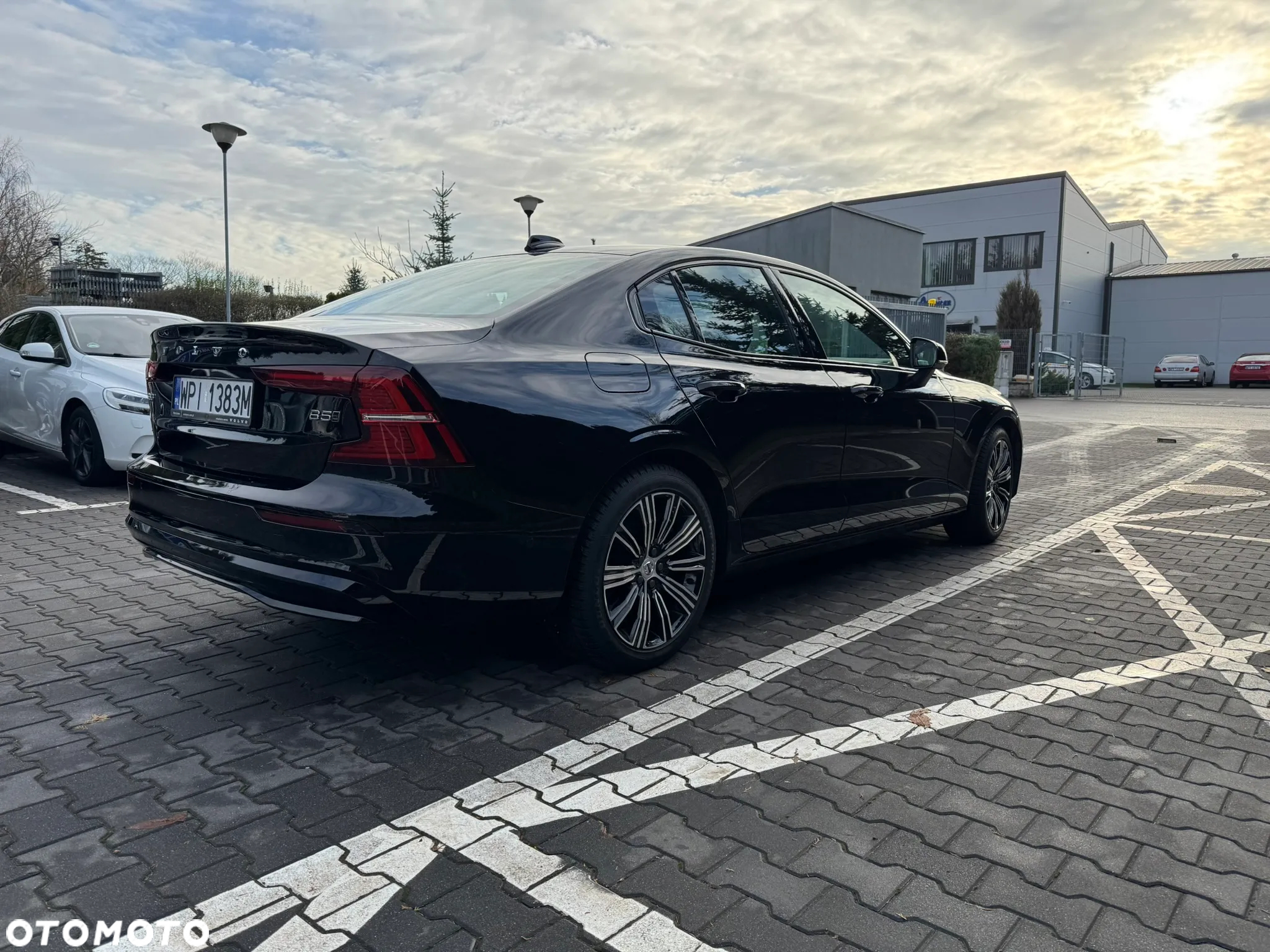 Volvo S60 B5 B AWD Ultimate Dark - 6
