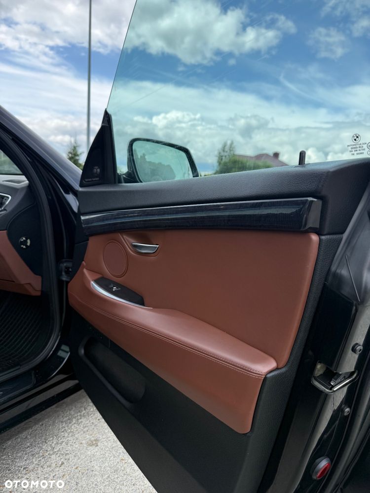 BMW 5GT 550i Luxury Line - 35