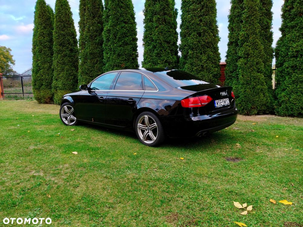 Audi A4 Limousine - 9
