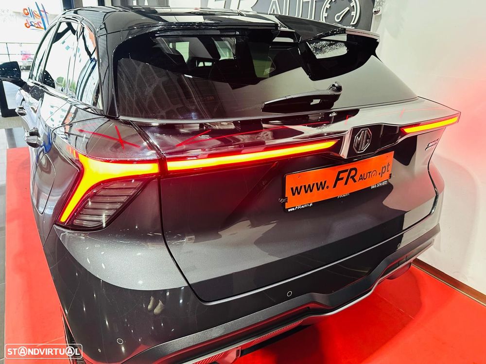 MG MG4 64 kWh Luxury - 23