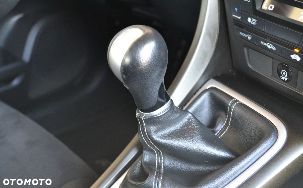 Honda Civic 1.4 i-VTEC Comfort - 38