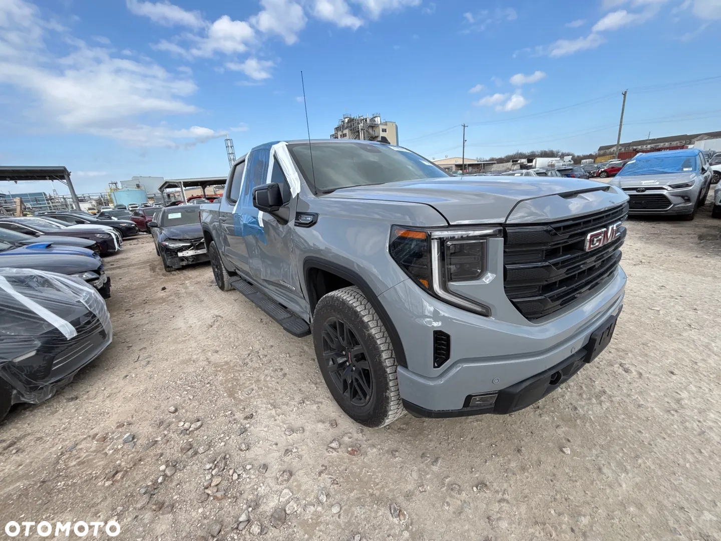 GMC Sierra - 11