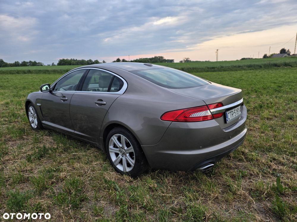 Jaguar XF - 4