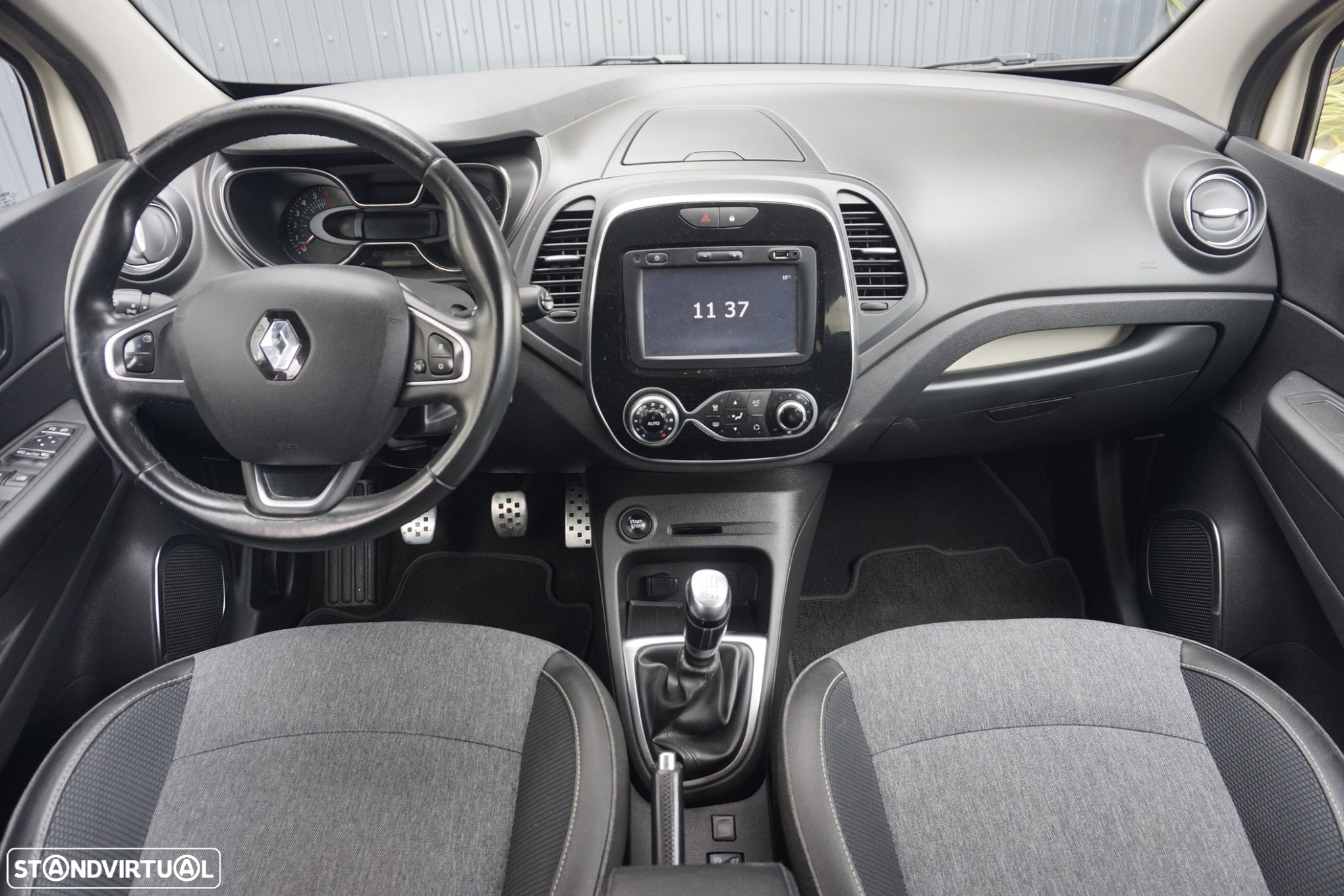 Renault Captur 1.2 TCe Exclusive - 3