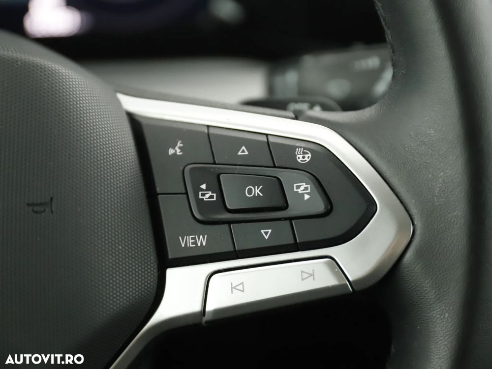 Volkswagen Golf 2.0 TDI SCR DSG Life - 20