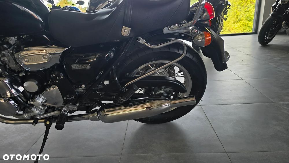 Triumph Thunderbird - 9