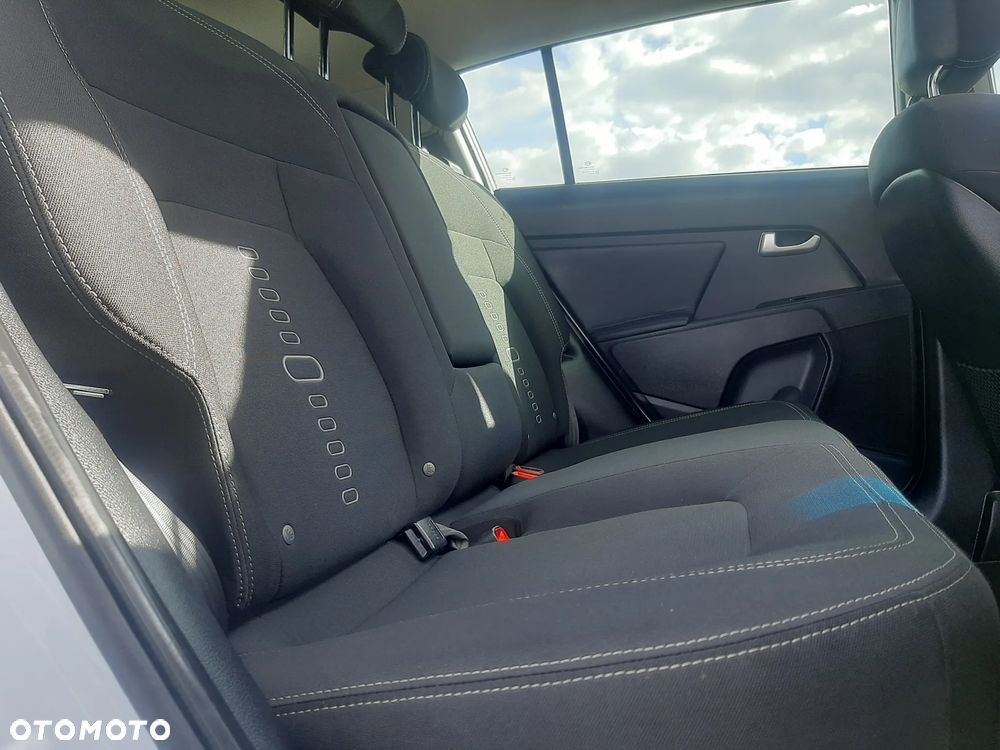 Kia Sportage 2.0 GDI 2WD Vision - 27