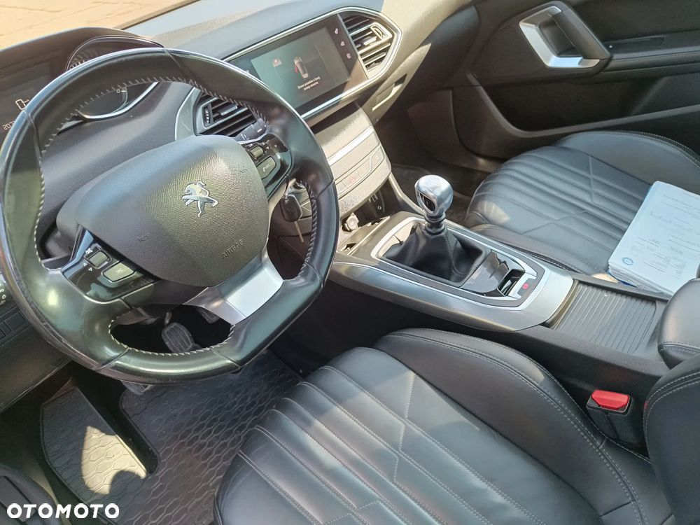 Peugeot 308 SW HDi FAP 150 Allure - 10