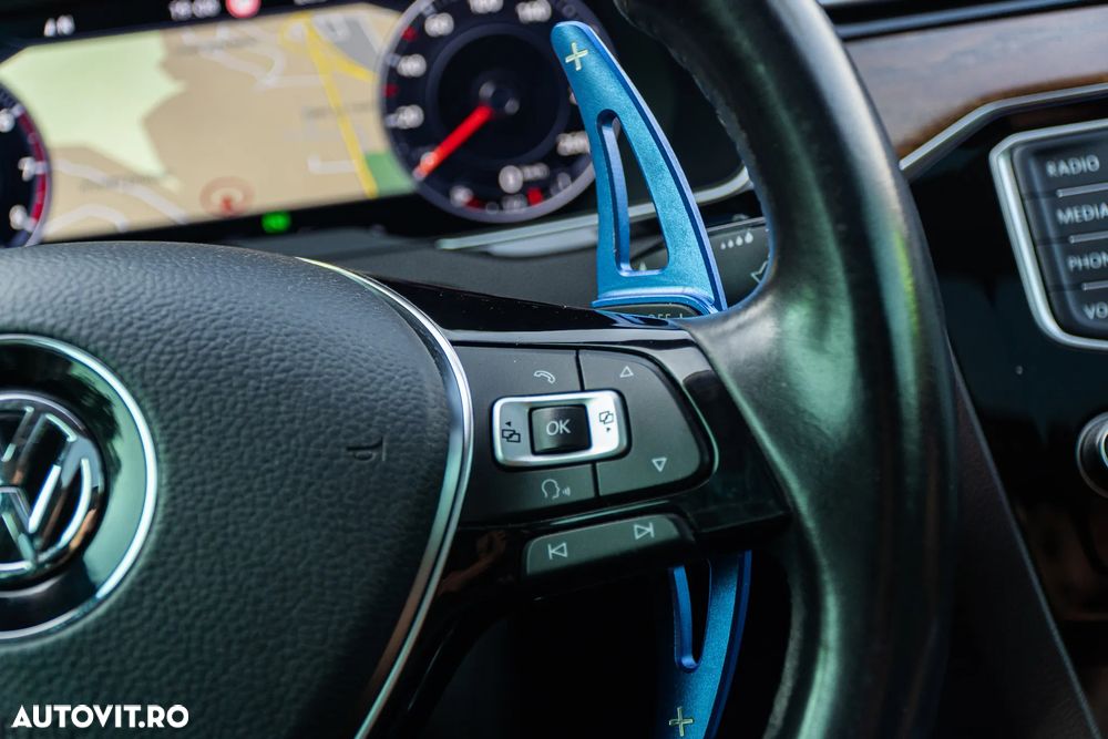 Volkswagen Passat - 33