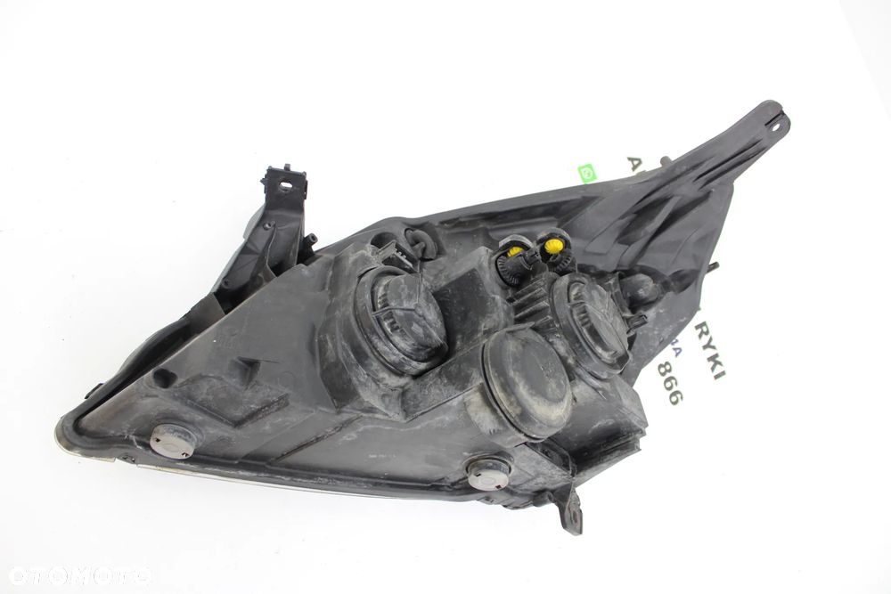 Opel Zafira B Lampa Prawy Przód Soczeka EU - 4