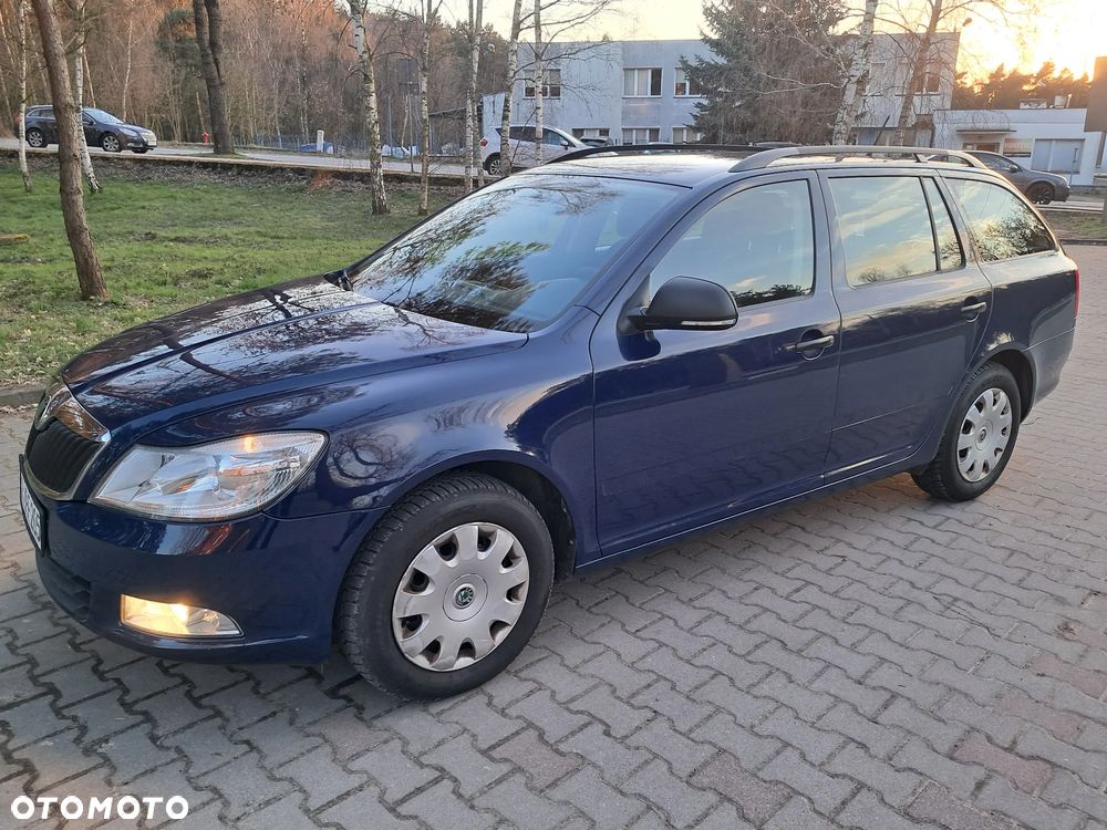 Skoda Octavia 1.6 Combi Advance - 2
