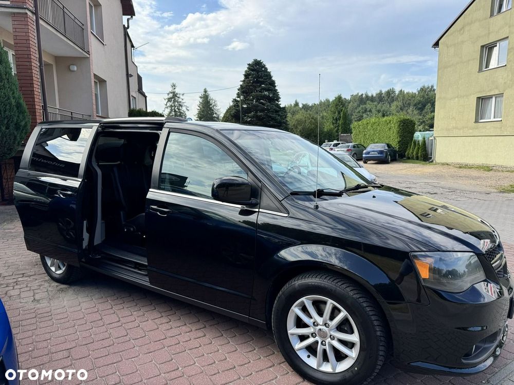 Dodge Grand Caravan - 11