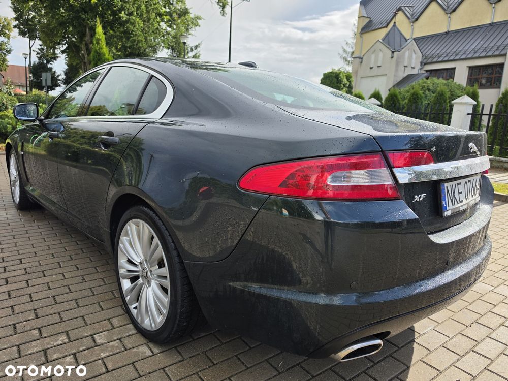 Jaguar XF - 4