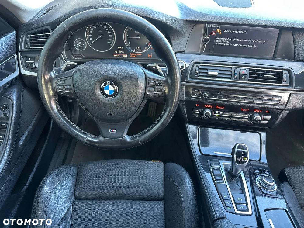 BMW Seria 5 525d xDrive - 15