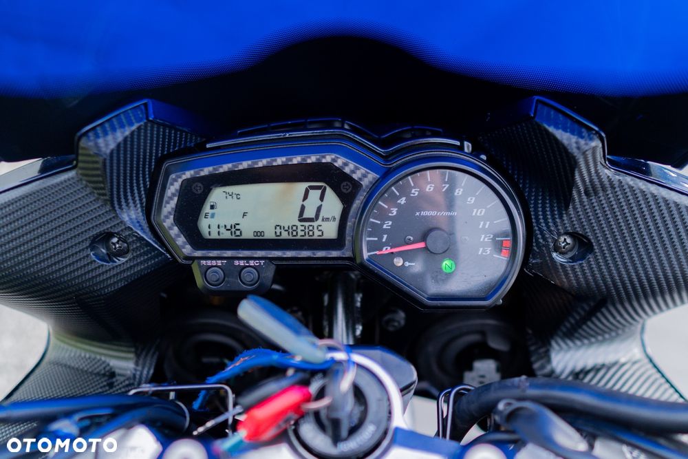 Yamaha FZ - 21
