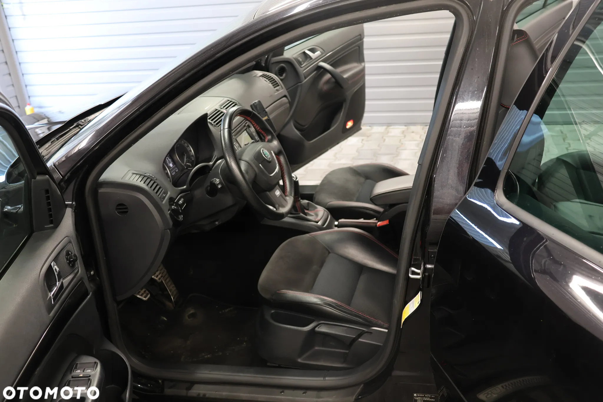Skoda Octavia Combi 2.0 TSI RS - 8