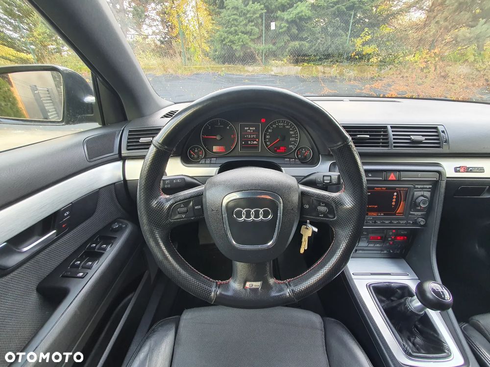 Audi A4 Avant - 10