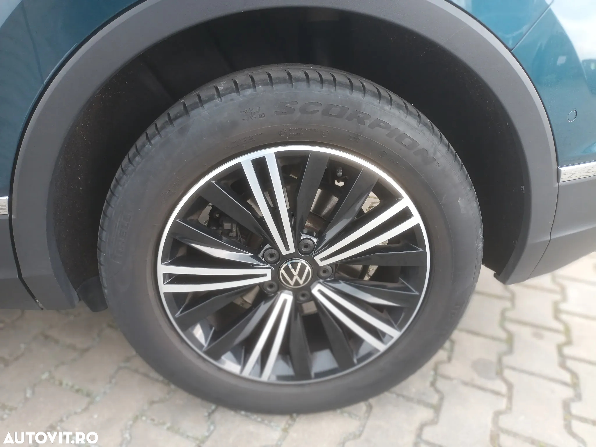 Volkswagen Tiguan 2.0 TDI DSG Elegance - 22