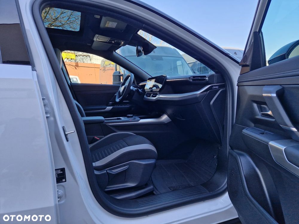 Jeep Compass 1.2 T3 mHEV First Edition FWD DCT - 23