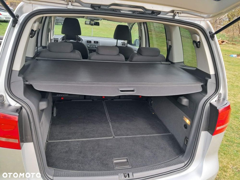 Volkswagen Touran - 7