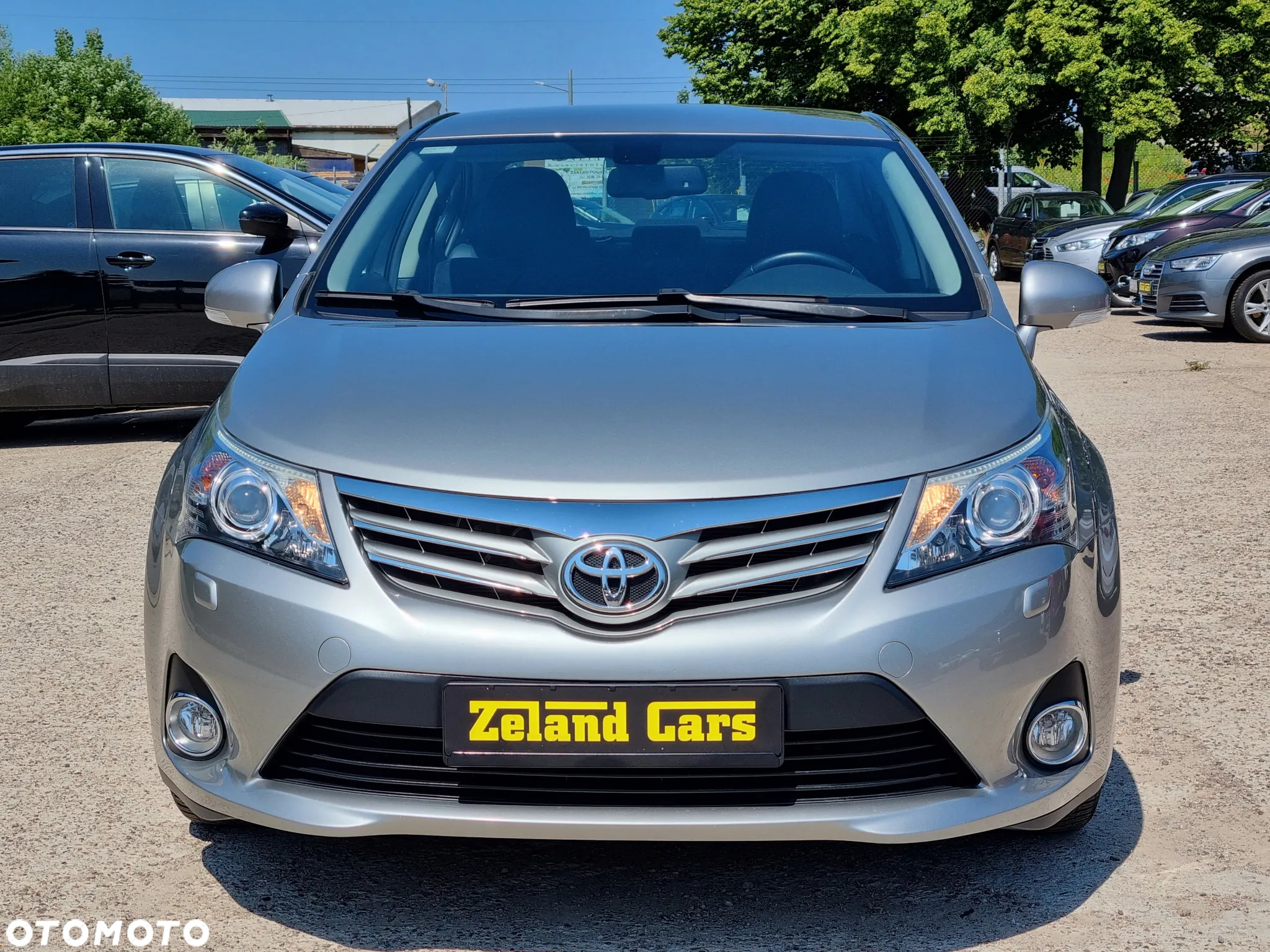 Toyota Avensis 1.8 Premium - 2