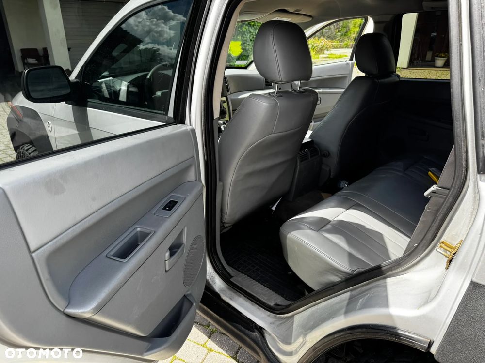 Jeep Grand Cherokee - 13