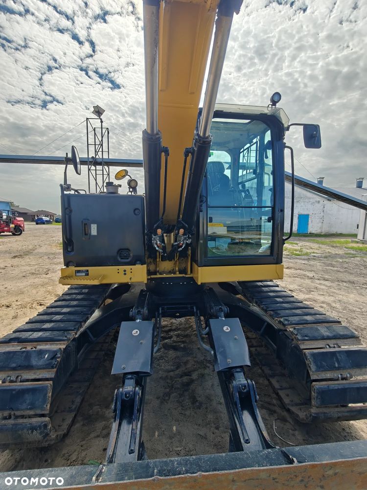 Caterpillar 310 - 8