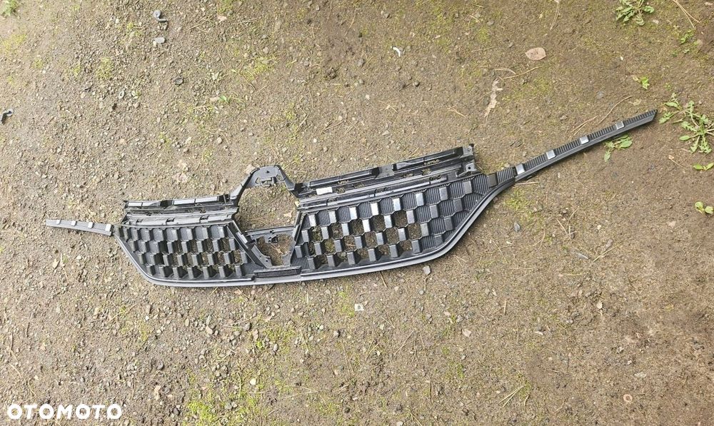 Grill atrapa Lampa Renault Austral 622563643R 622569840R 260103381R - 5