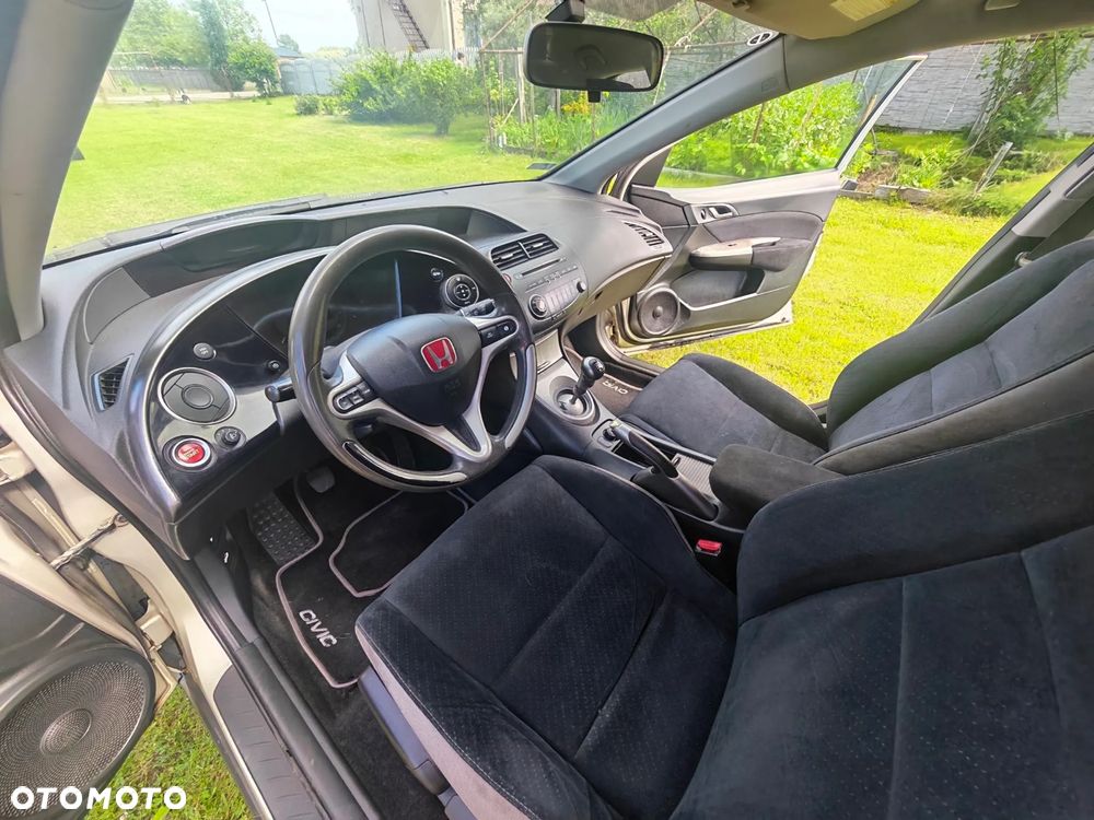 Honda Civic 1.8 Comfort - 10