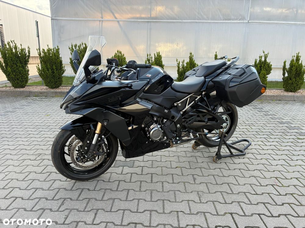 Suzuki GSX - 7