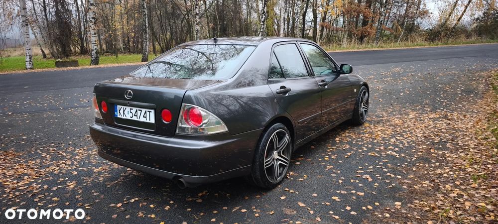 Lexus IS 200 Prestige - 5