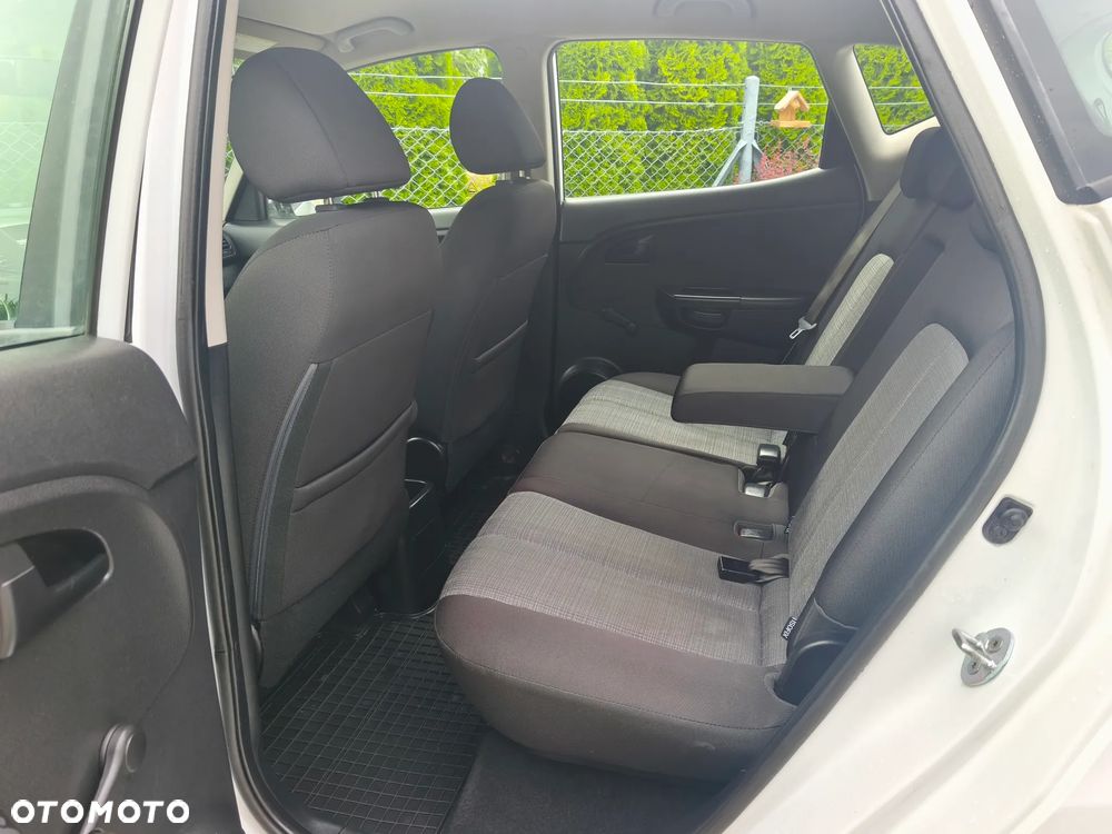 Kia Venga 1.6 CVVT Mind - 16