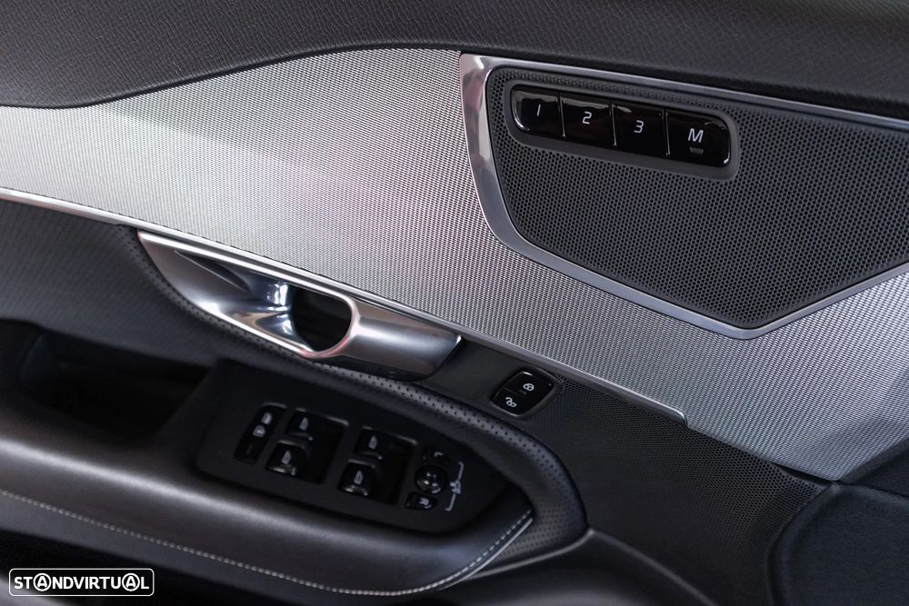 Volvo XC 90 2.0 D4 R-Design - 11