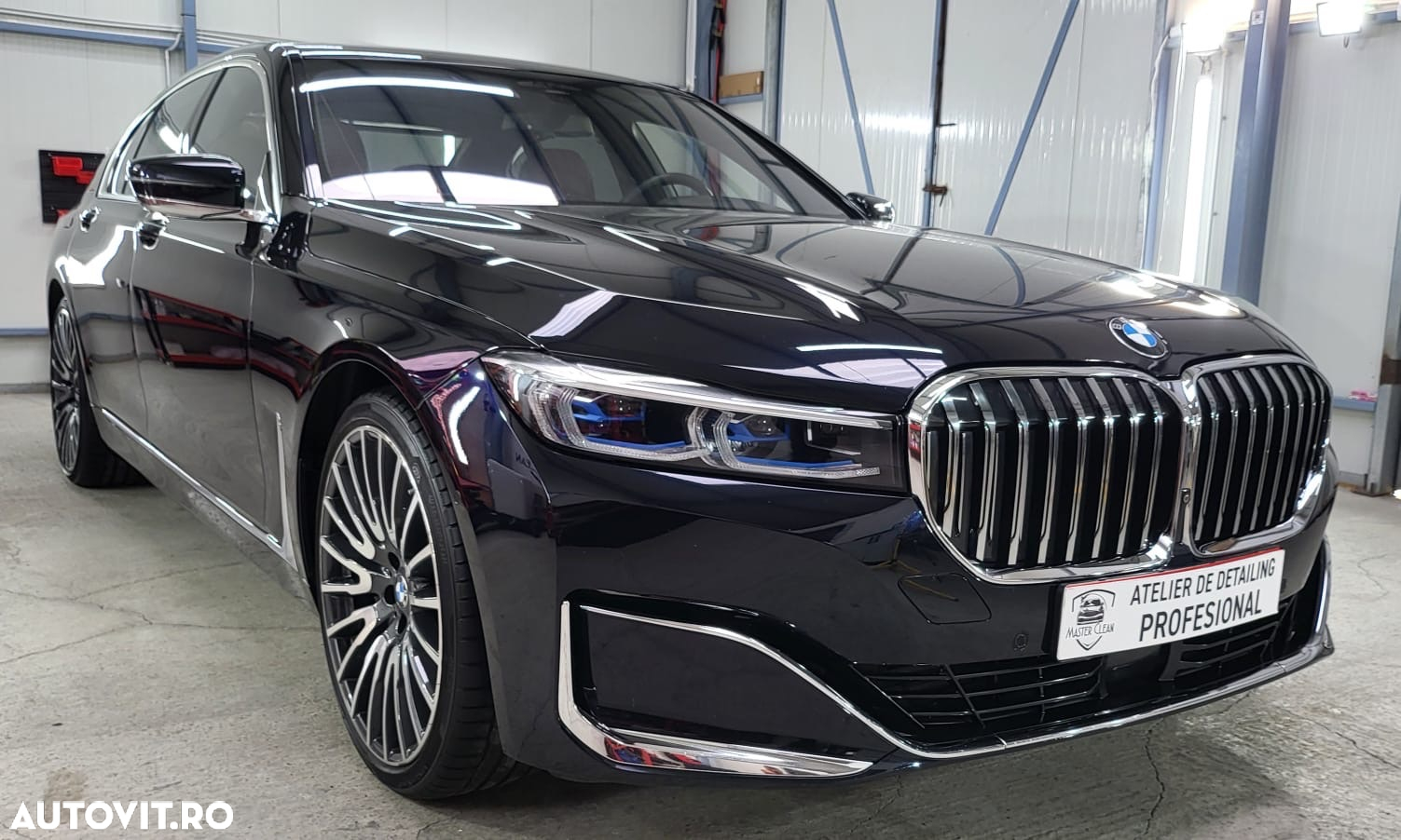 BMW Seria 7 740i - 7