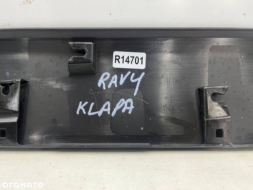 Listwa Toyota RAV4 V 19r.- blenda nakładka dolna klapy bagażnika 76802-42140 76812-42100 - 11