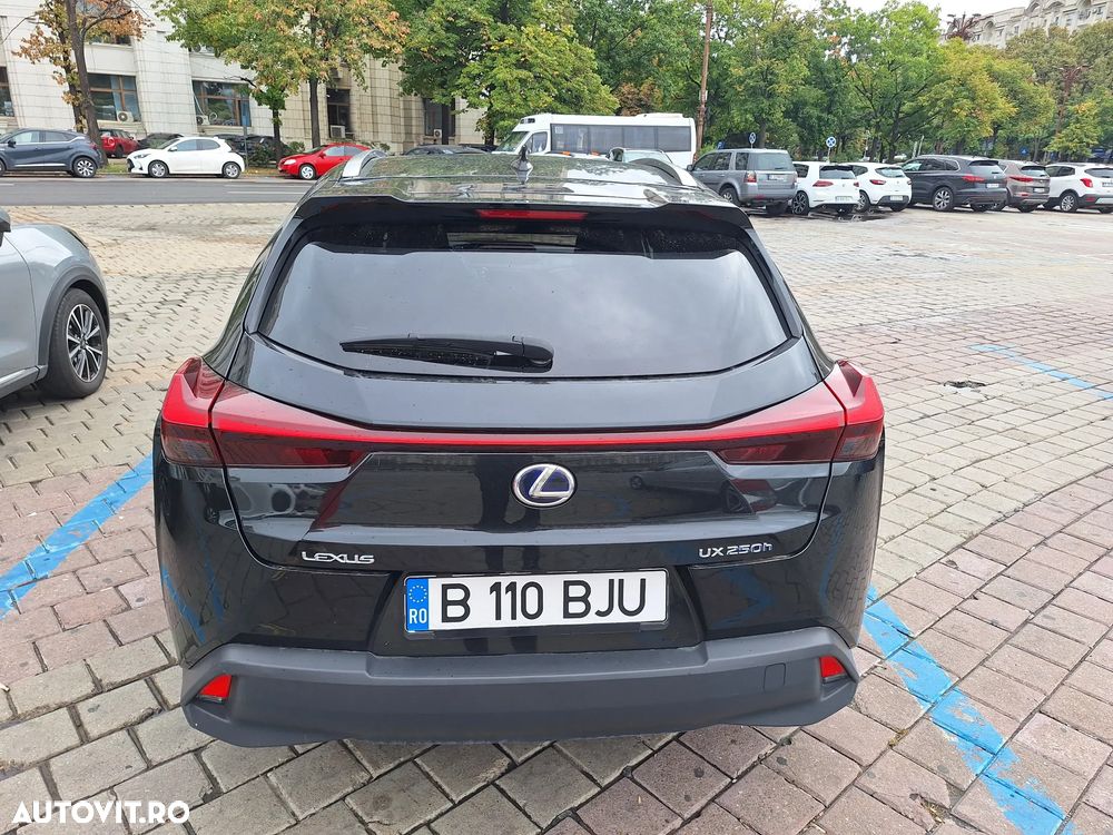 Lexus UX 250h 2.0L HEV 20H- (178 HP) 4X4 CVT Special Edition - 9