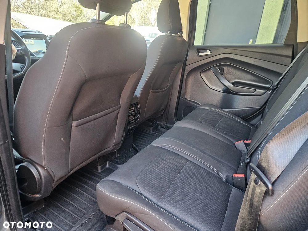 Ford Kuga 2.0 TDCi 4WD Titanium - 25