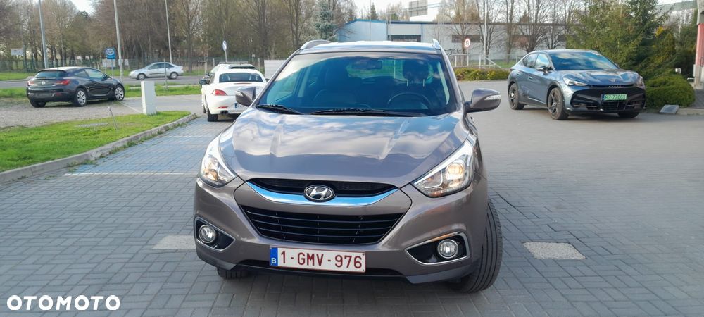 Hyundai ix35 1.7 CRDi 2WD blue Finale Gold - 8