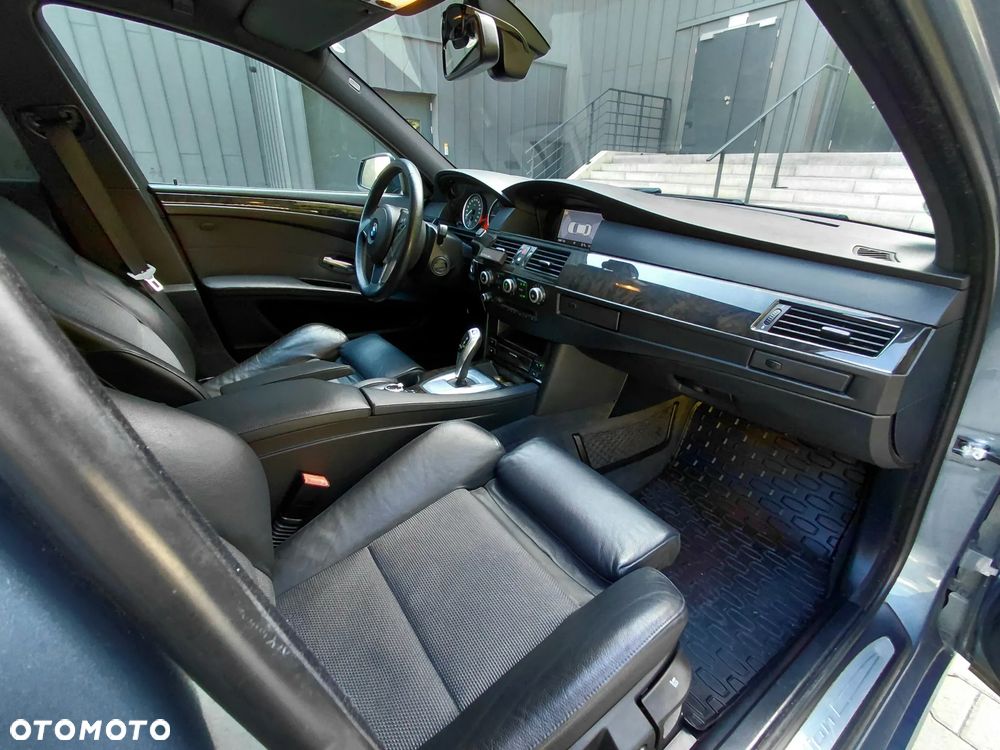 BMW Seria 5 520d Edition Sport - 35