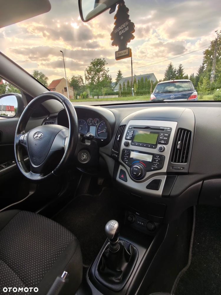 Hyundai i30 1.6 CRDi Classic EU5 - 14